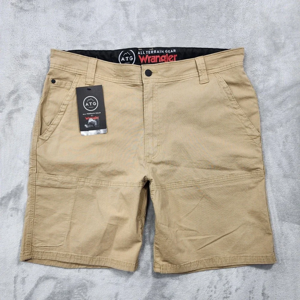 NEW Wrangler Shorts Mens 36 Beige ATG All Terrain Gear Utility Cargo 9